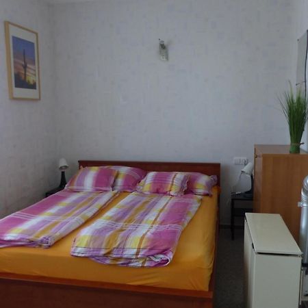 Orwa Apartmanok - Fenyofa Koez Zalakaros Luaran gambar