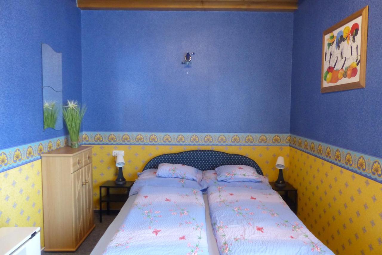 Orwa Apartmanok - Fenyofa Koez Zalakaros Luaran gambar