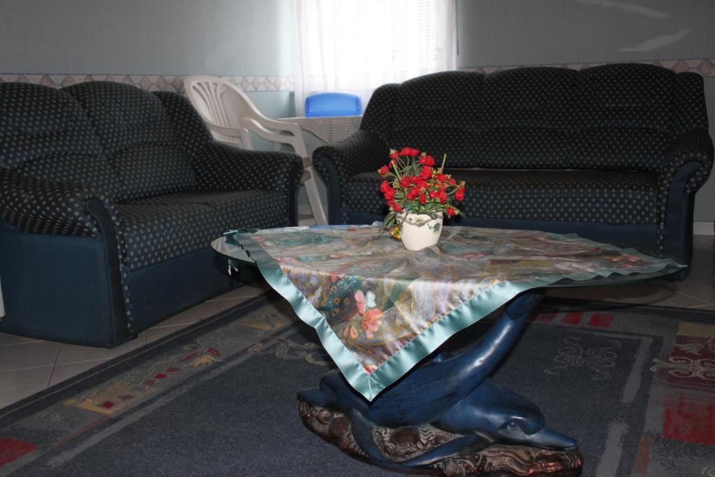 Orwa Apartmanok - Fenyofa Koez Zalakaros Bilik gambar